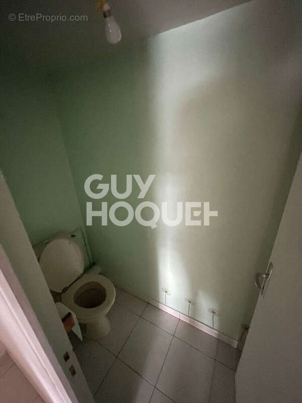 Appartement à VENEUX-LES-SABLONS