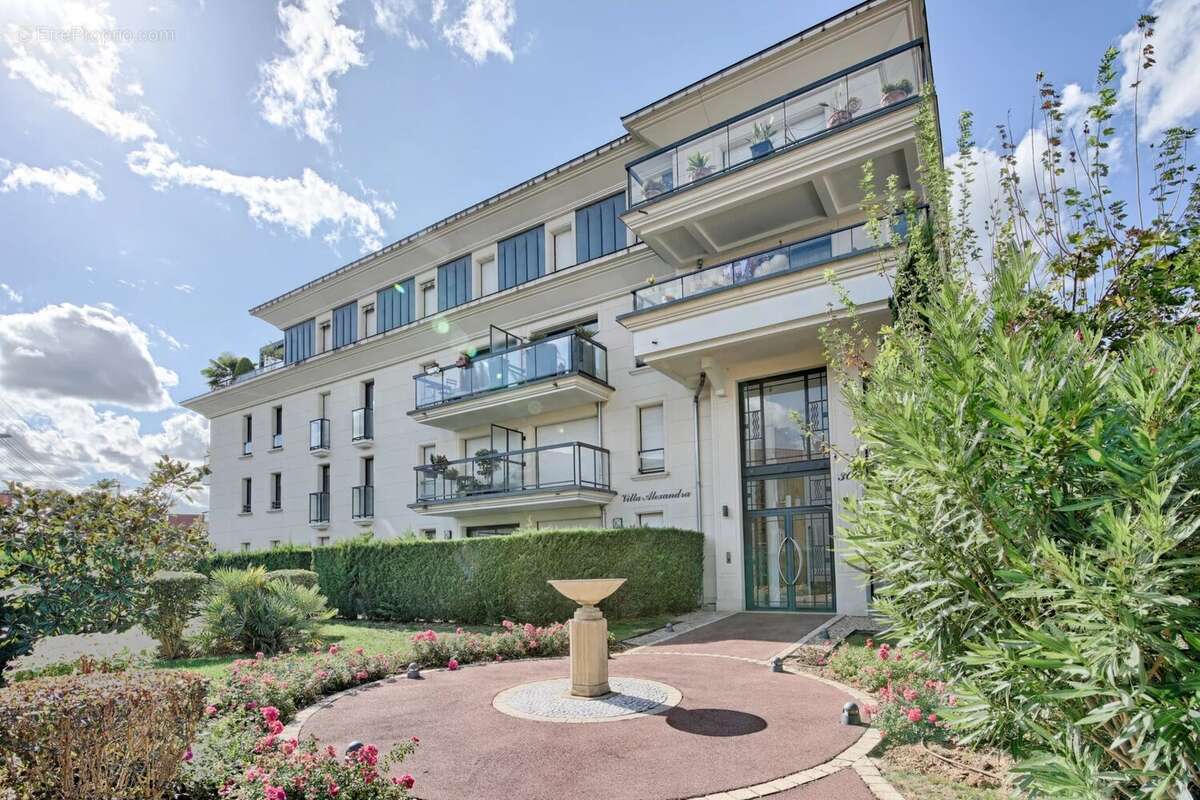 Appartement à SAINT-MAUR-DES-FOSSES