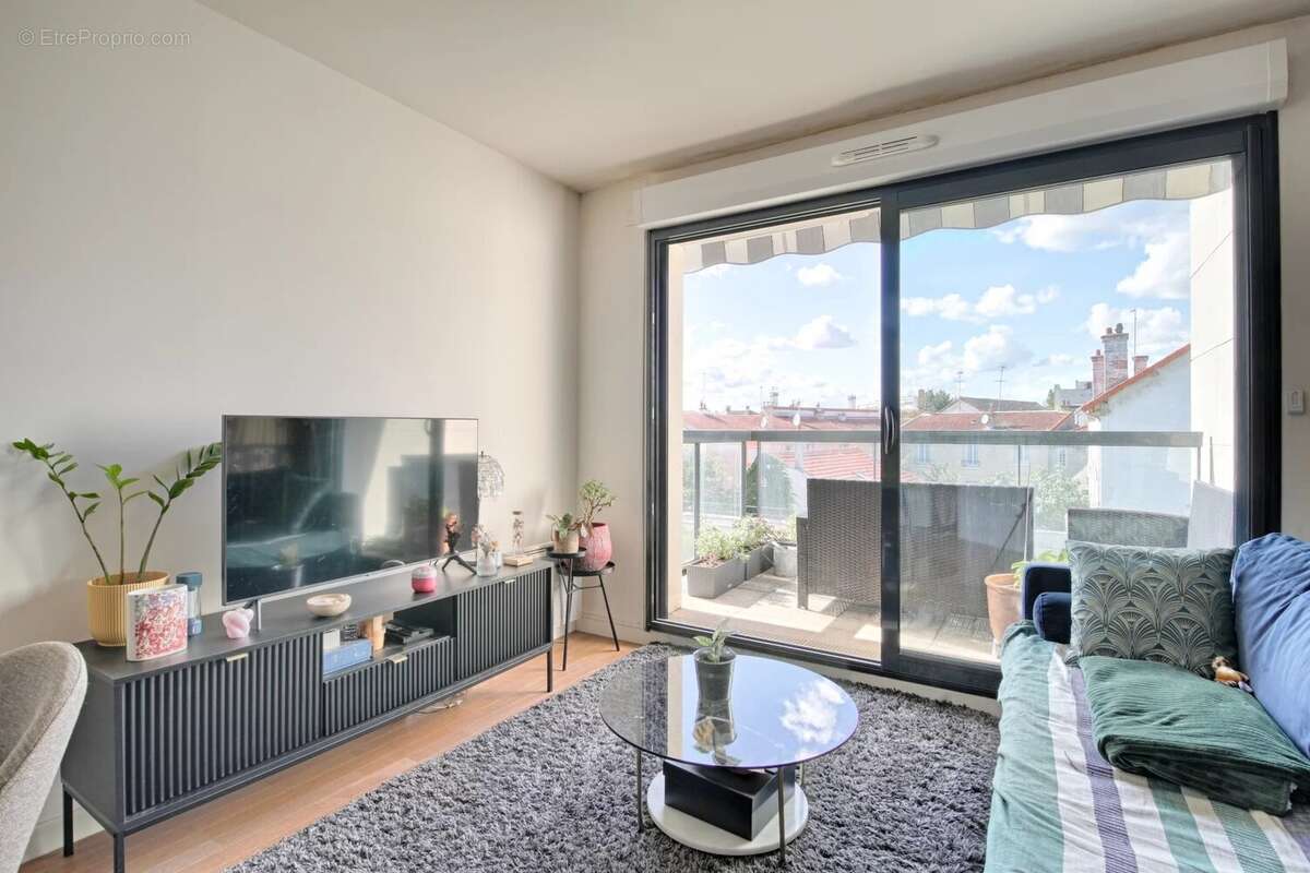 Appartement à SAINT-MAUR-DES-FOSSES