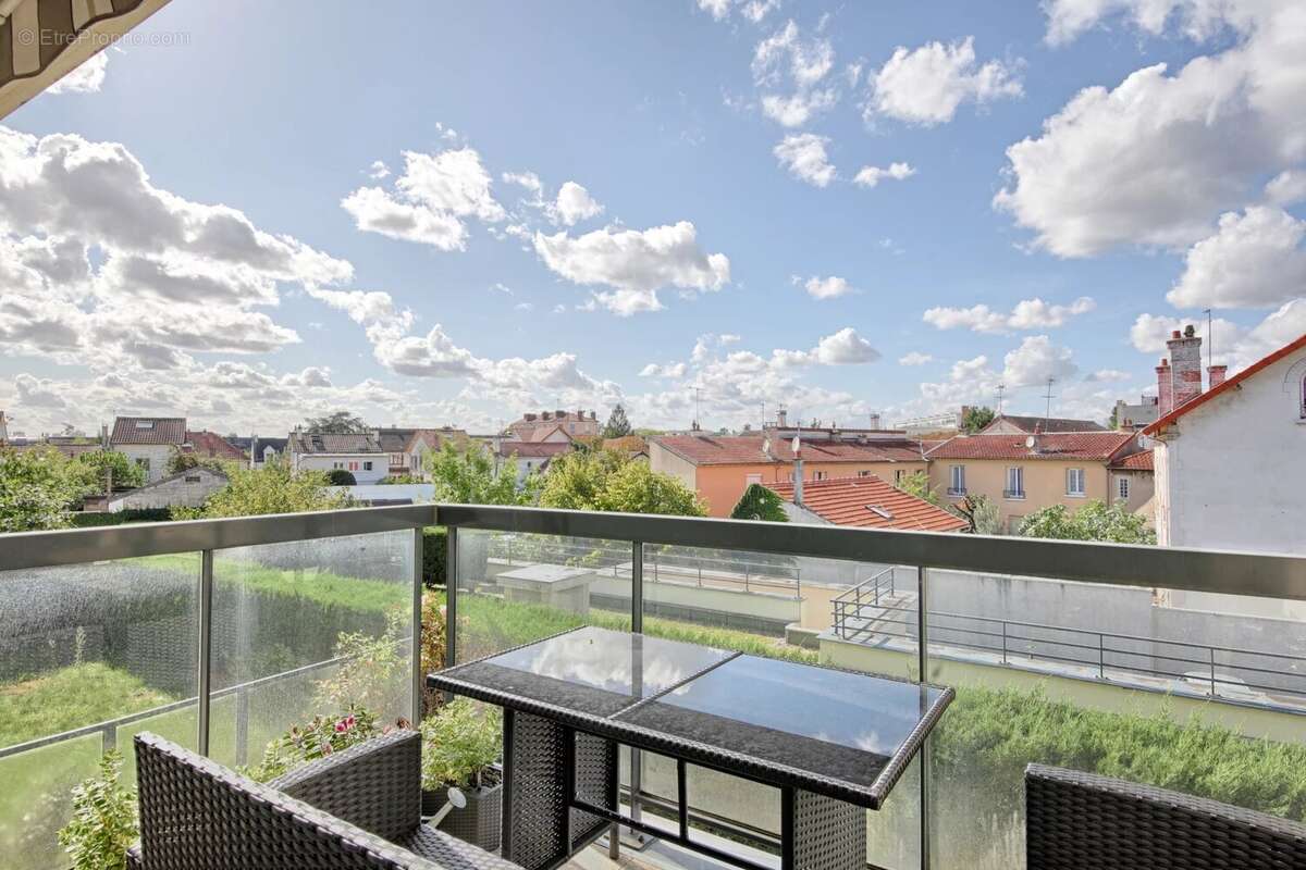 Appartement à SAINT-MAUR-DES-FOSSES