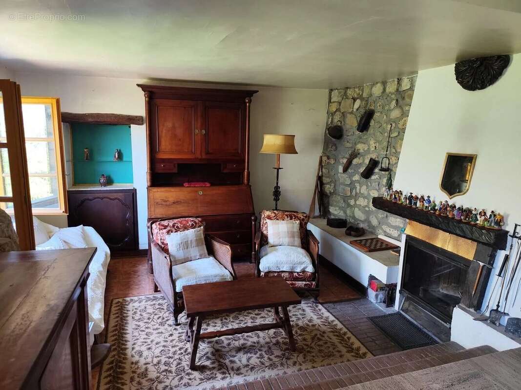 Maison à TOUET-SUR-VAR