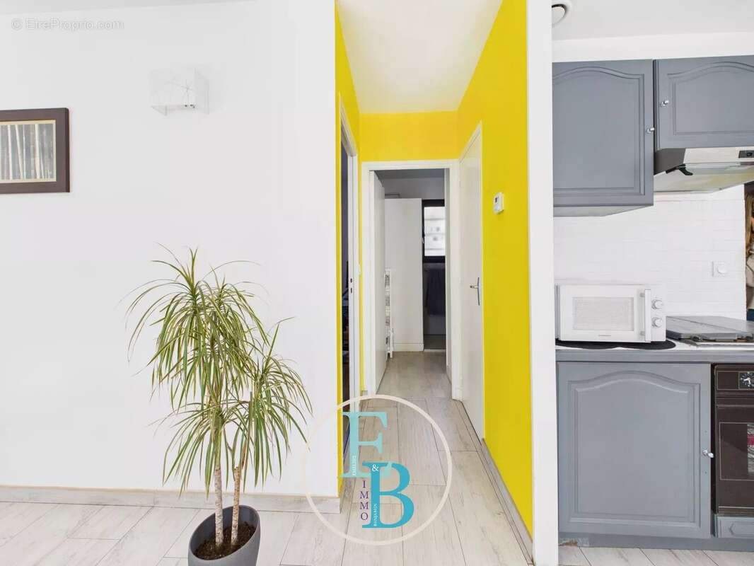 Maison à FEUGUEROLLES-BULLY