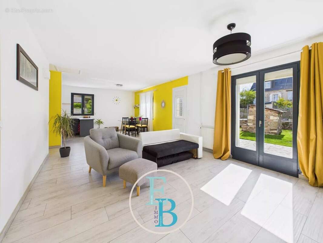 Maison à FEUGUEROLLES-BULLY