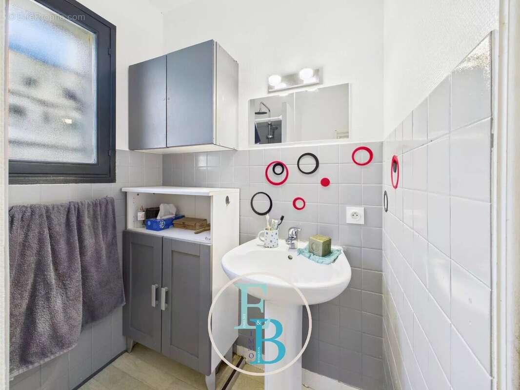 Maison à FEUGUEROLLES-BULLY