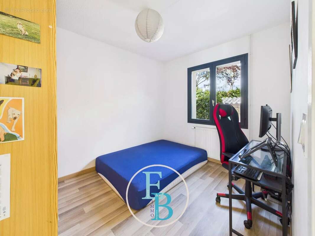 Maison à FEUGUEROLLES-BULLY