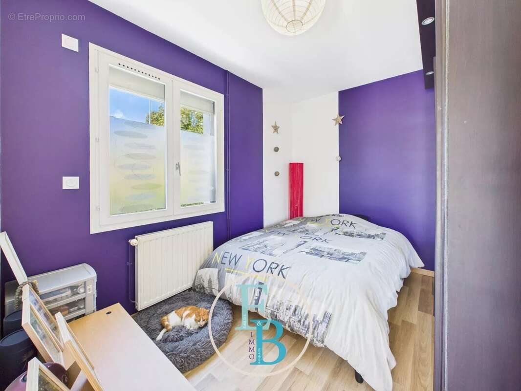 Maison à FEUGUEROLLES-BULLY