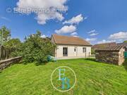 Maison à FEUGUEROLLES-BULLY