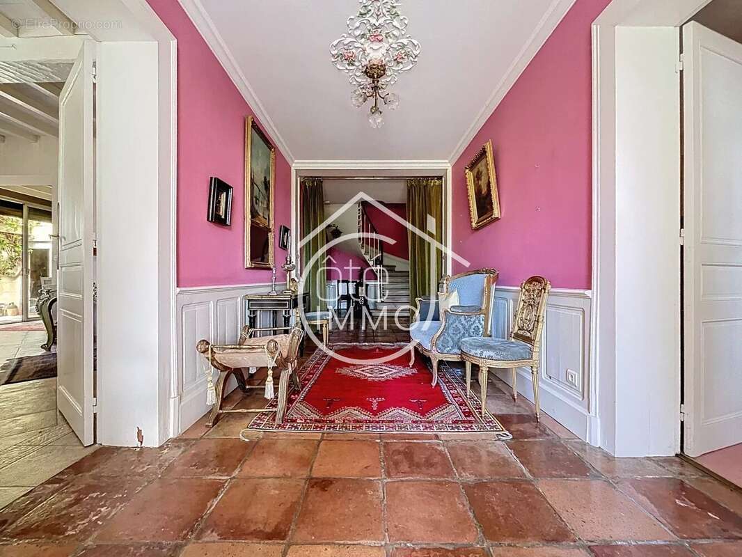 Maison à SAINT-EMILION