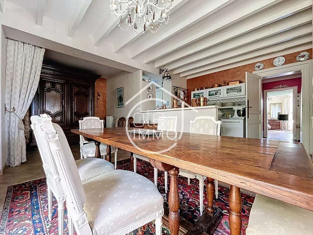 Maison à SAINT-EMILION