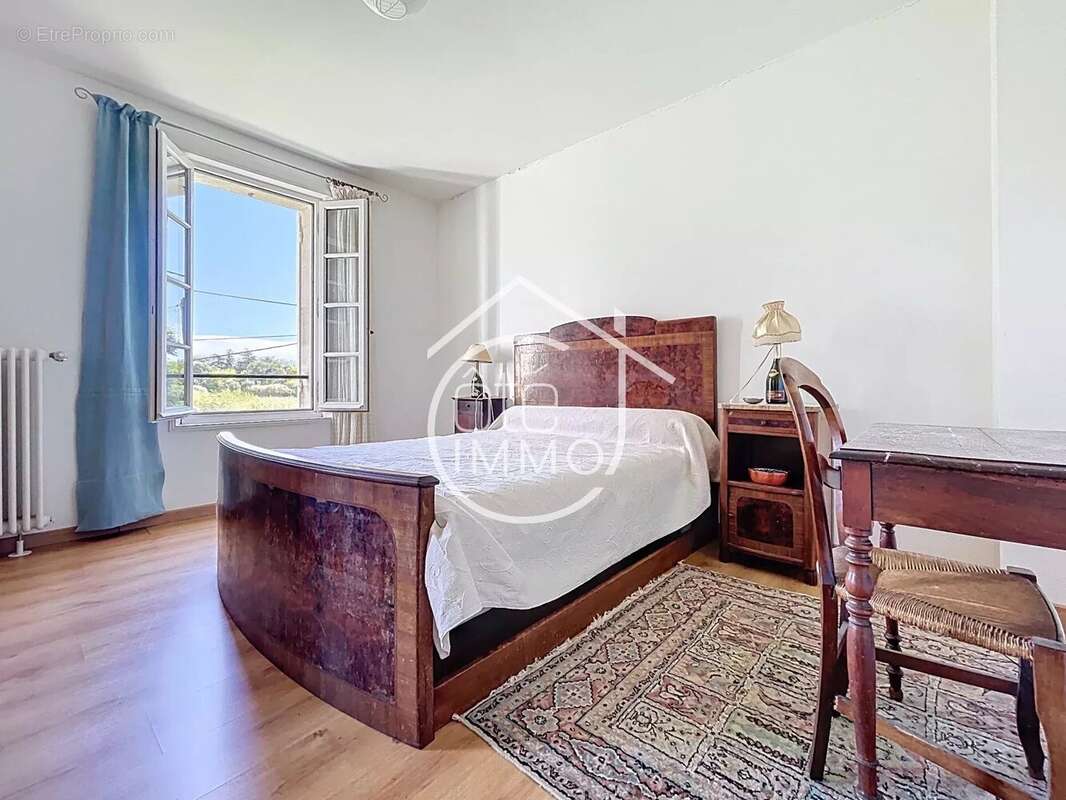 Maison à SAINT-EMILION