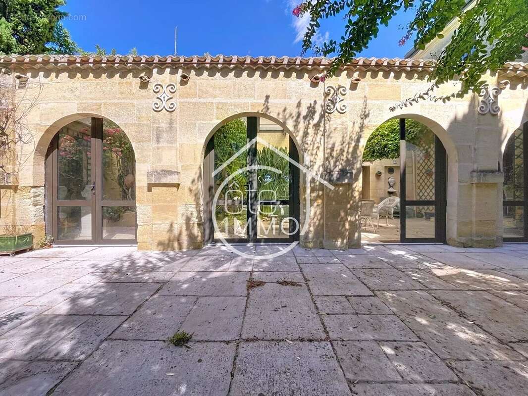 Maison à SAINT-EMILION
