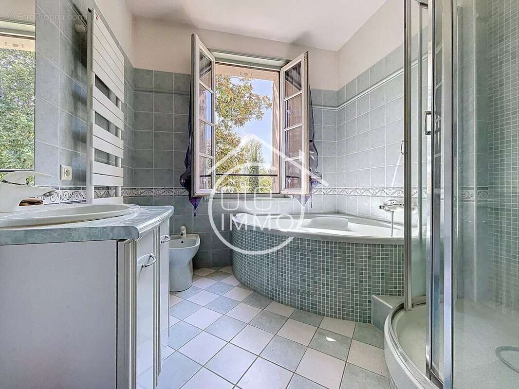 Maison à SAINT-EMILION