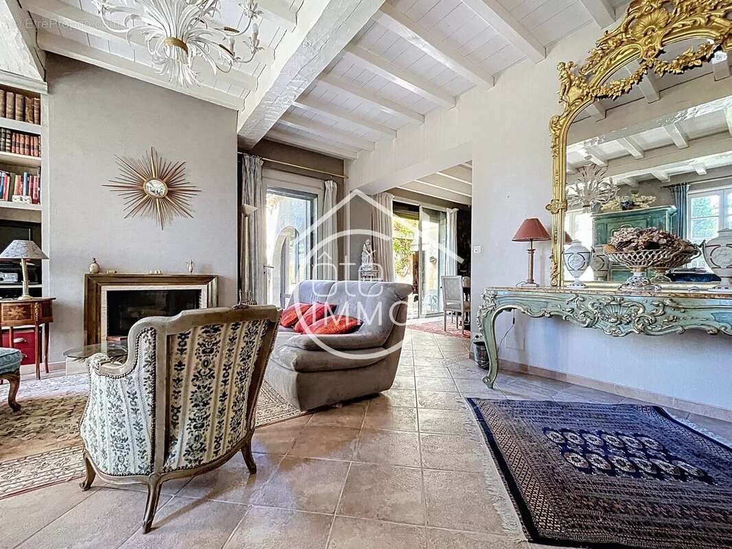 Maison à SAINT-EMILION