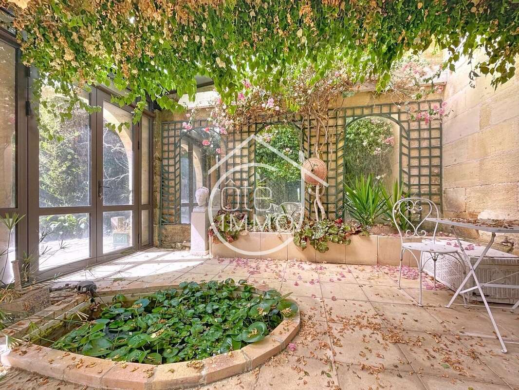 Maison à SAINT-EMILION