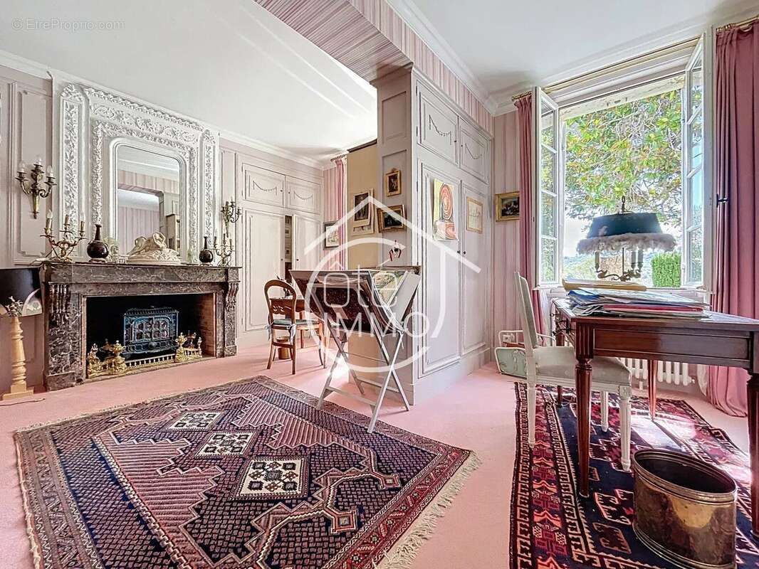 Maison à SAINT-EMILION