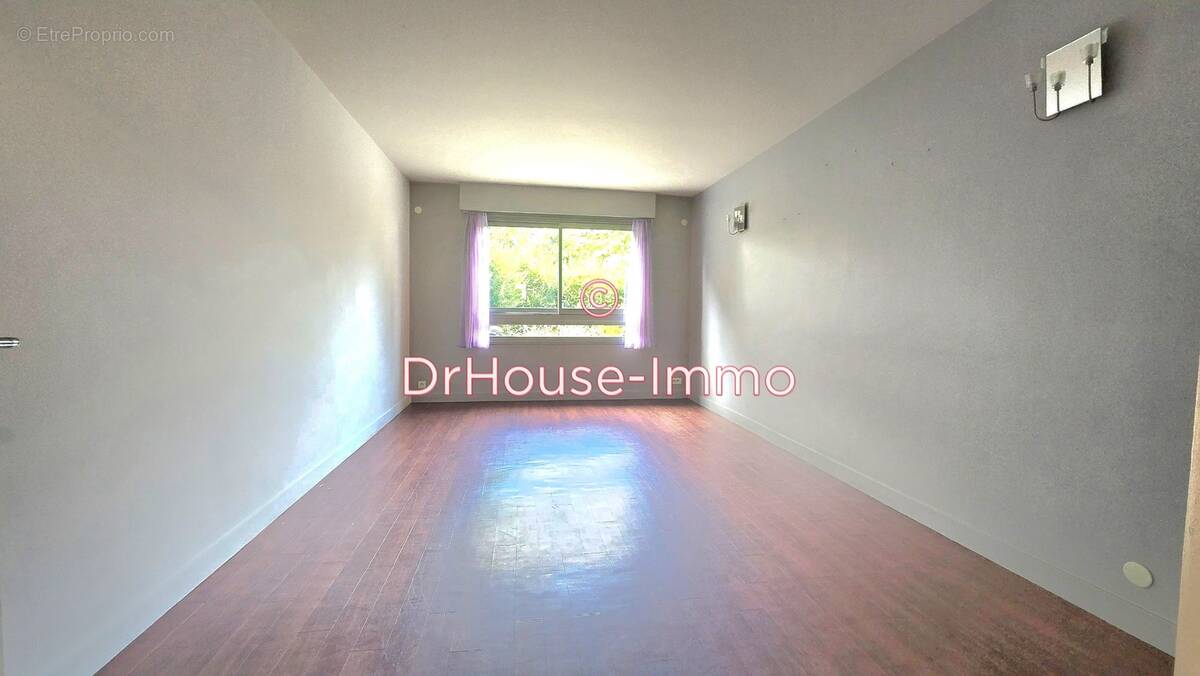 Appartement à AUBERVILLIERS