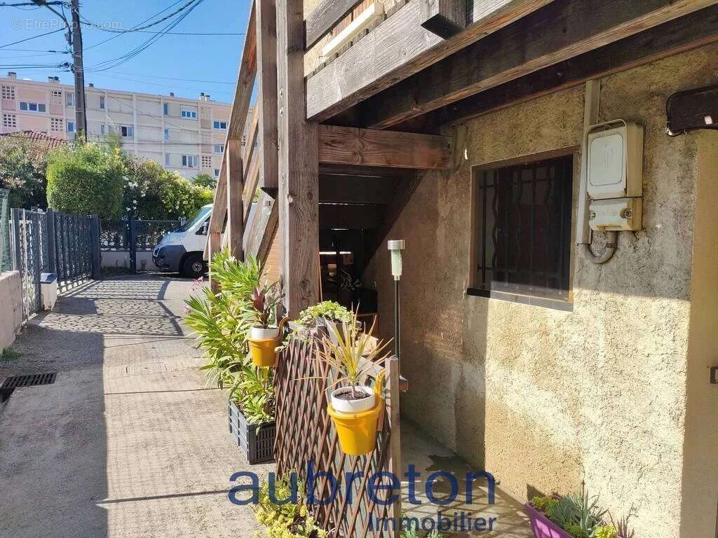 Appartement à FONTAINE