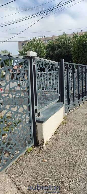 Appartement à FONTAINE