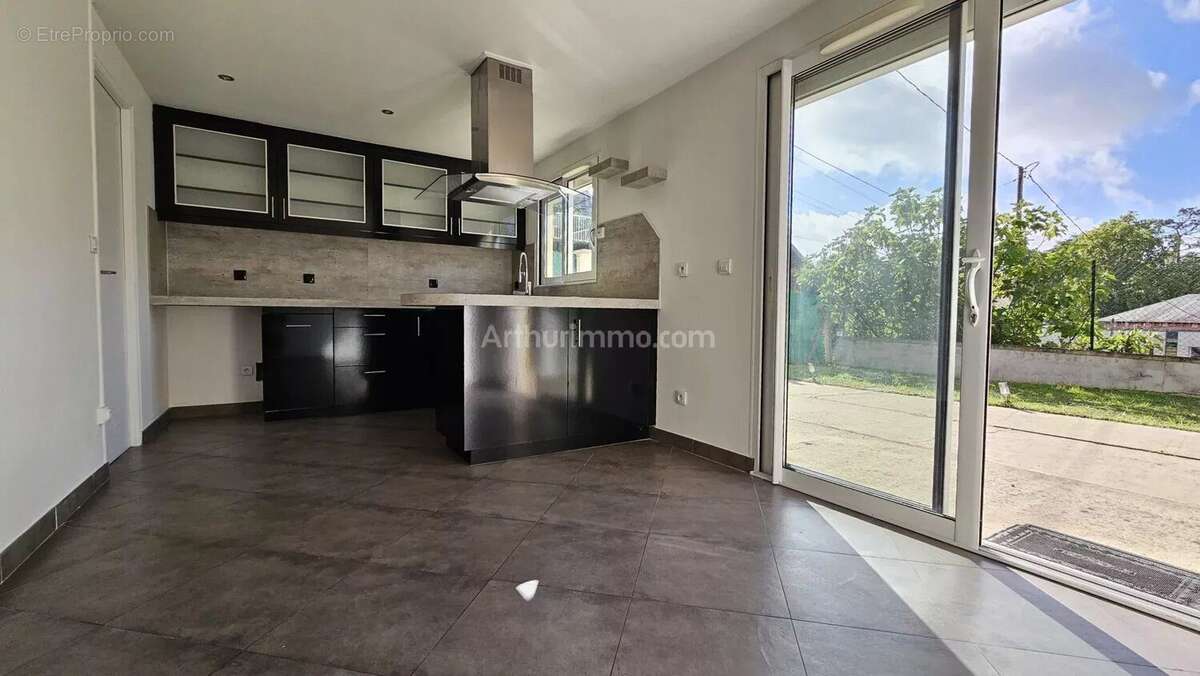 Maison à LA VILLE-DU-BOIS