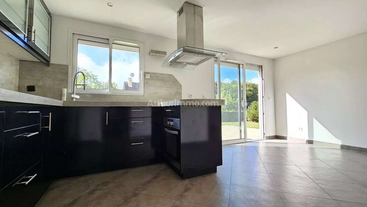 Maison à LA VILLE-DU-BOIS