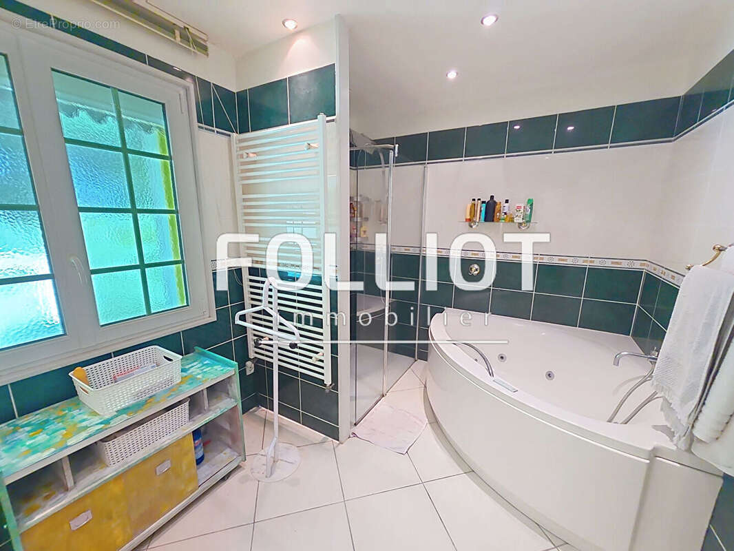 Maison à GRANDCAMP-MAISY