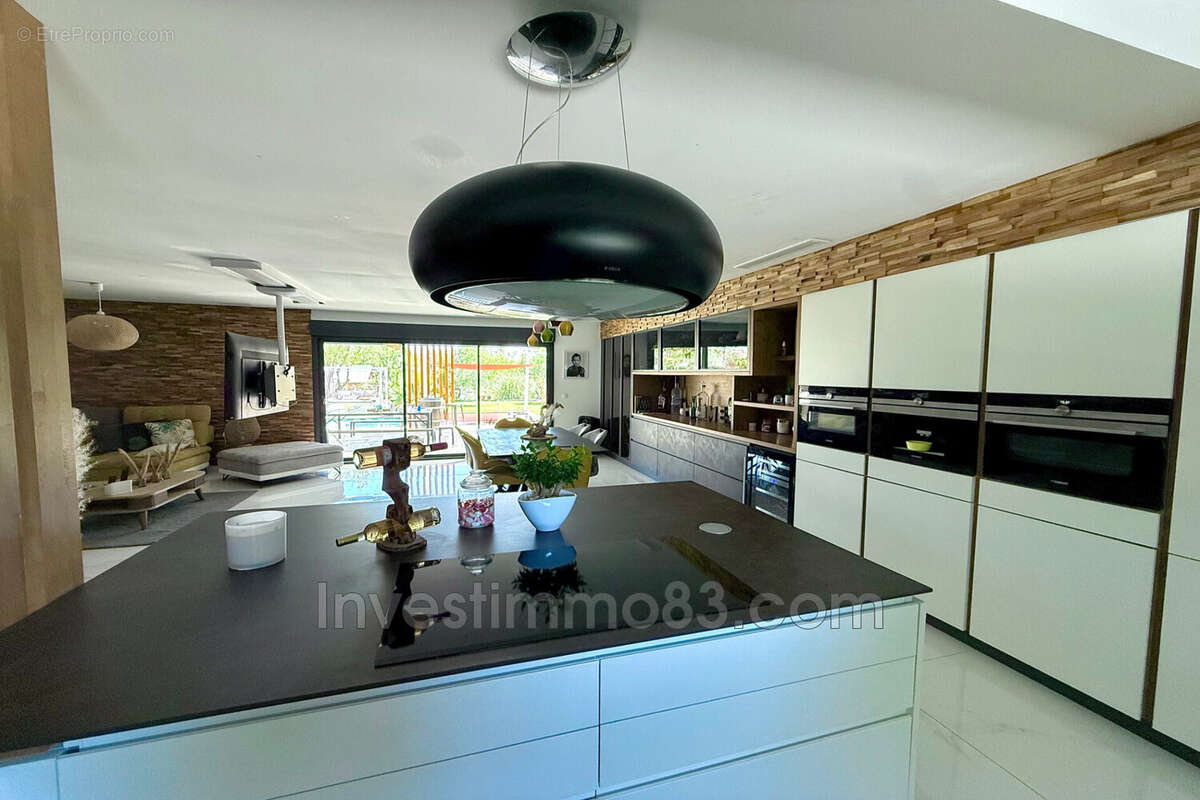 Maison à SAINT-CANNAT