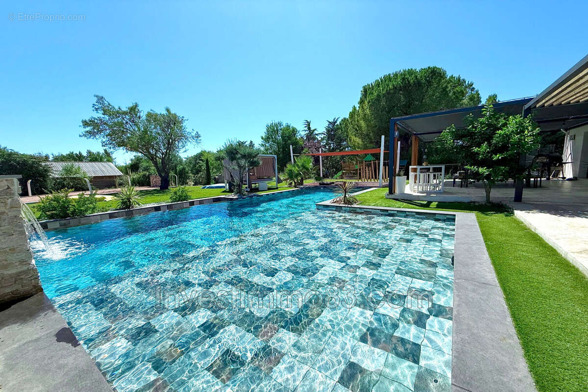 Maison à SAINT-CANNAT