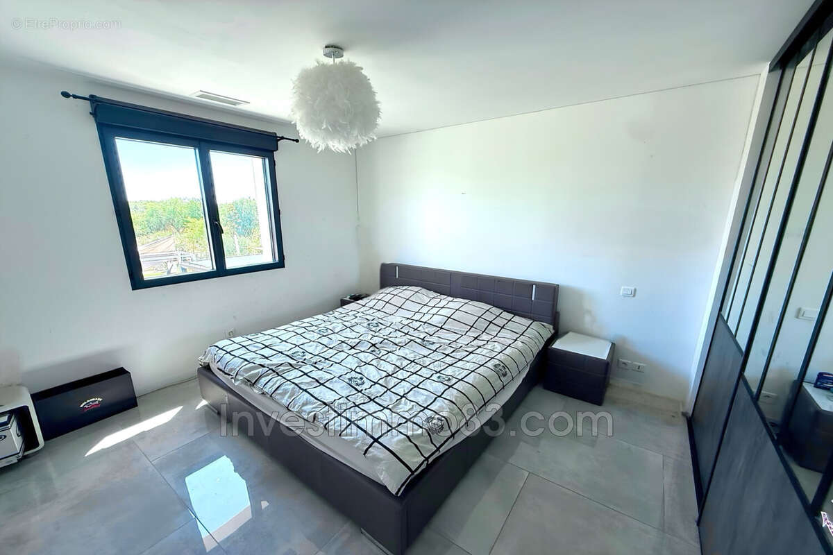 Maison à SAINT-CANNAT