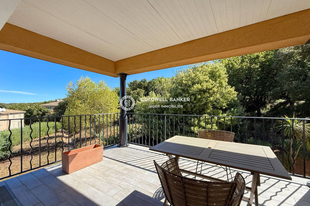 Appartement à LA CROIX-VALMER