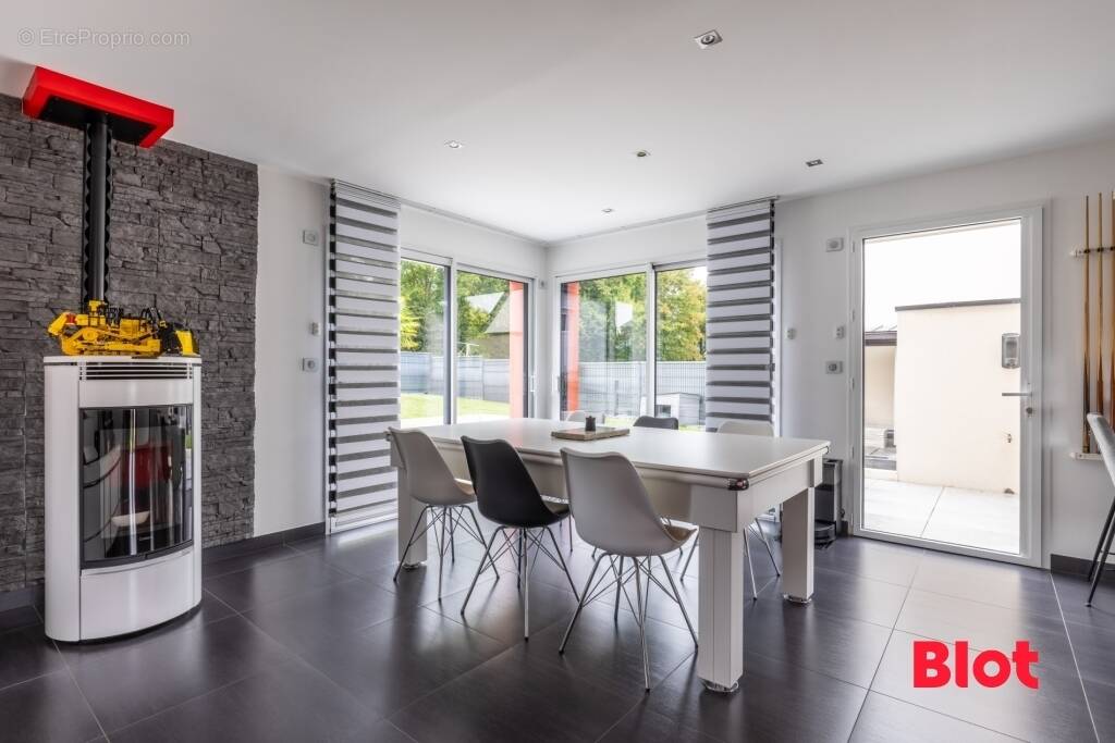 Maison à PIRE-SUR-SEICHE