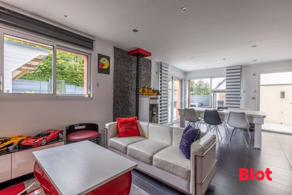 Maison à PIRE-SUR-SEICHE