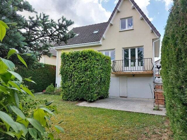 Maison à QUINCY-SOUS-SENART