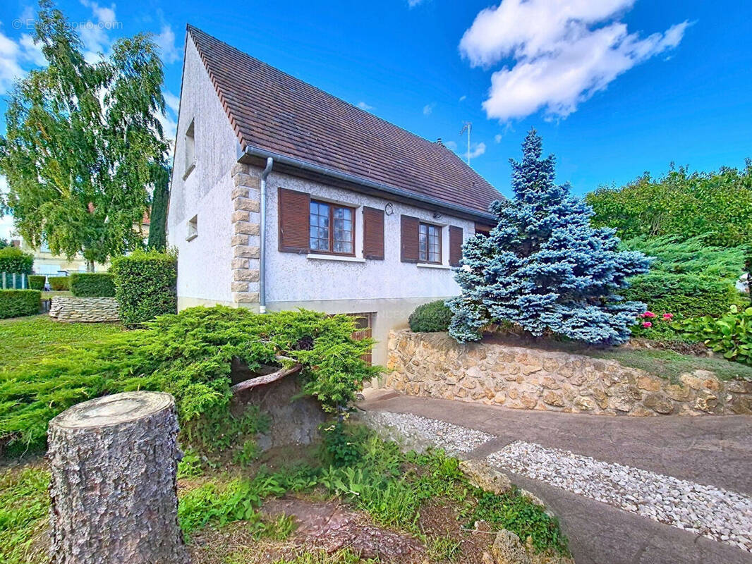 Maison à VILLERS-SOUS-SAINT-LEU