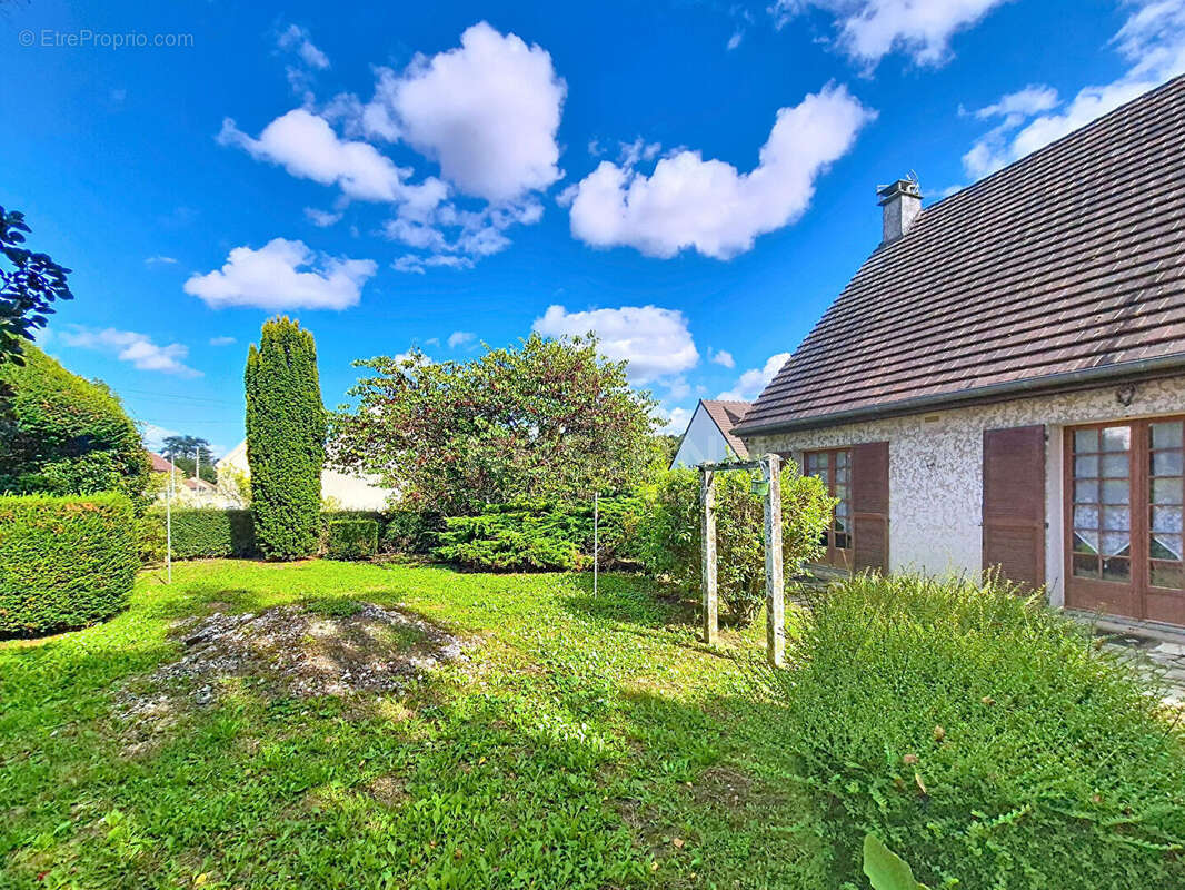 Maison à VILLERS-SOUS-SAINT-LEU