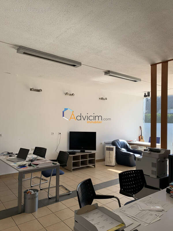 Rez de chaussée - Commerce à JOUE-LES-TOURS