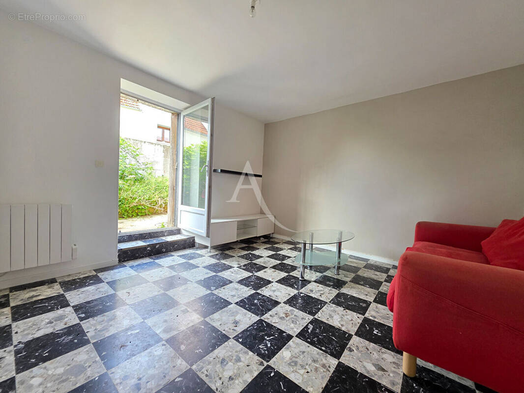 Maison à COULOMMIERS