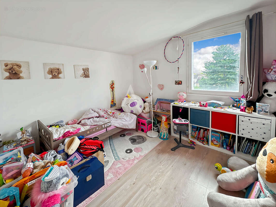 Maison à JOUY-LE-MOUTIER