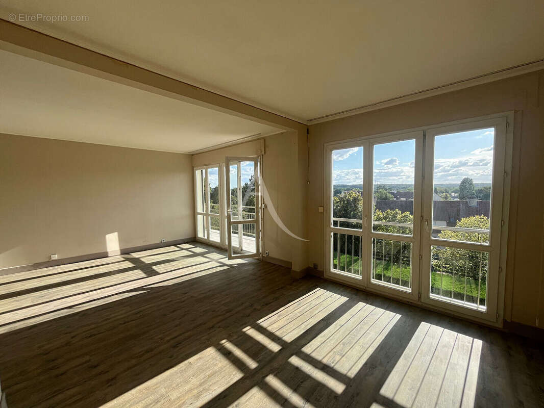 Appartement à DOURDAN