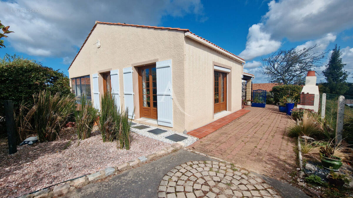 Maison à TALMONT-SAINT-HILAIRE