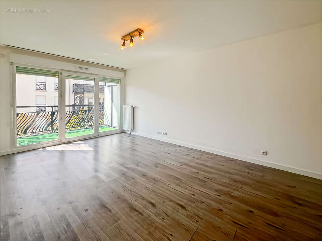 Appartement à SAINT-FARGEAU-PONTHIERRY