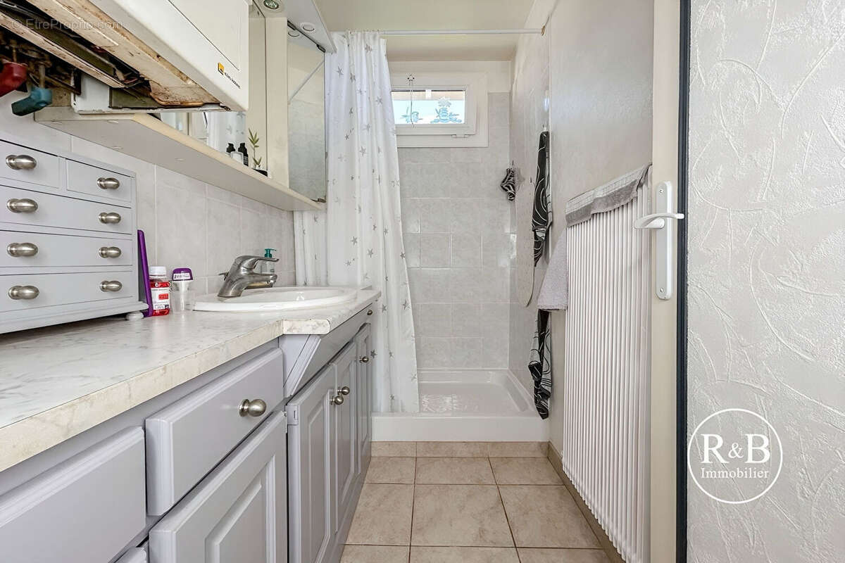 Maison à LES CLAYES-SOUS-BOIS