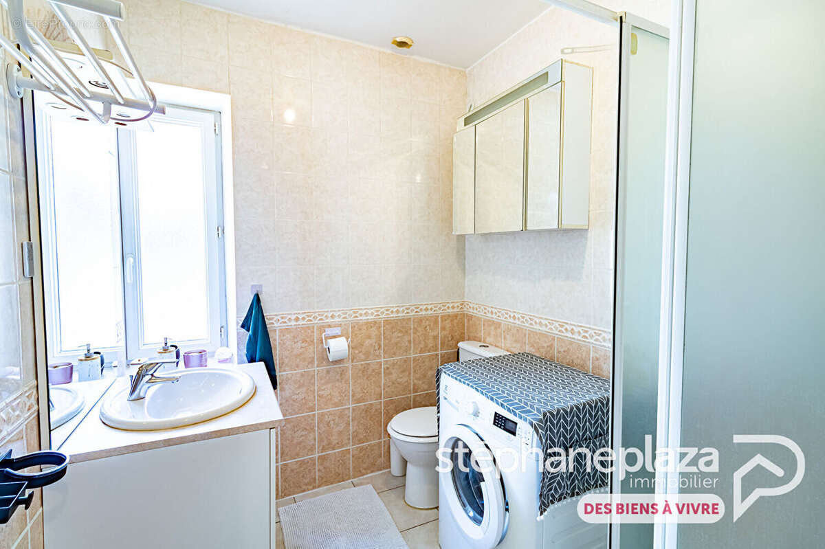 Appartement à PRIAY