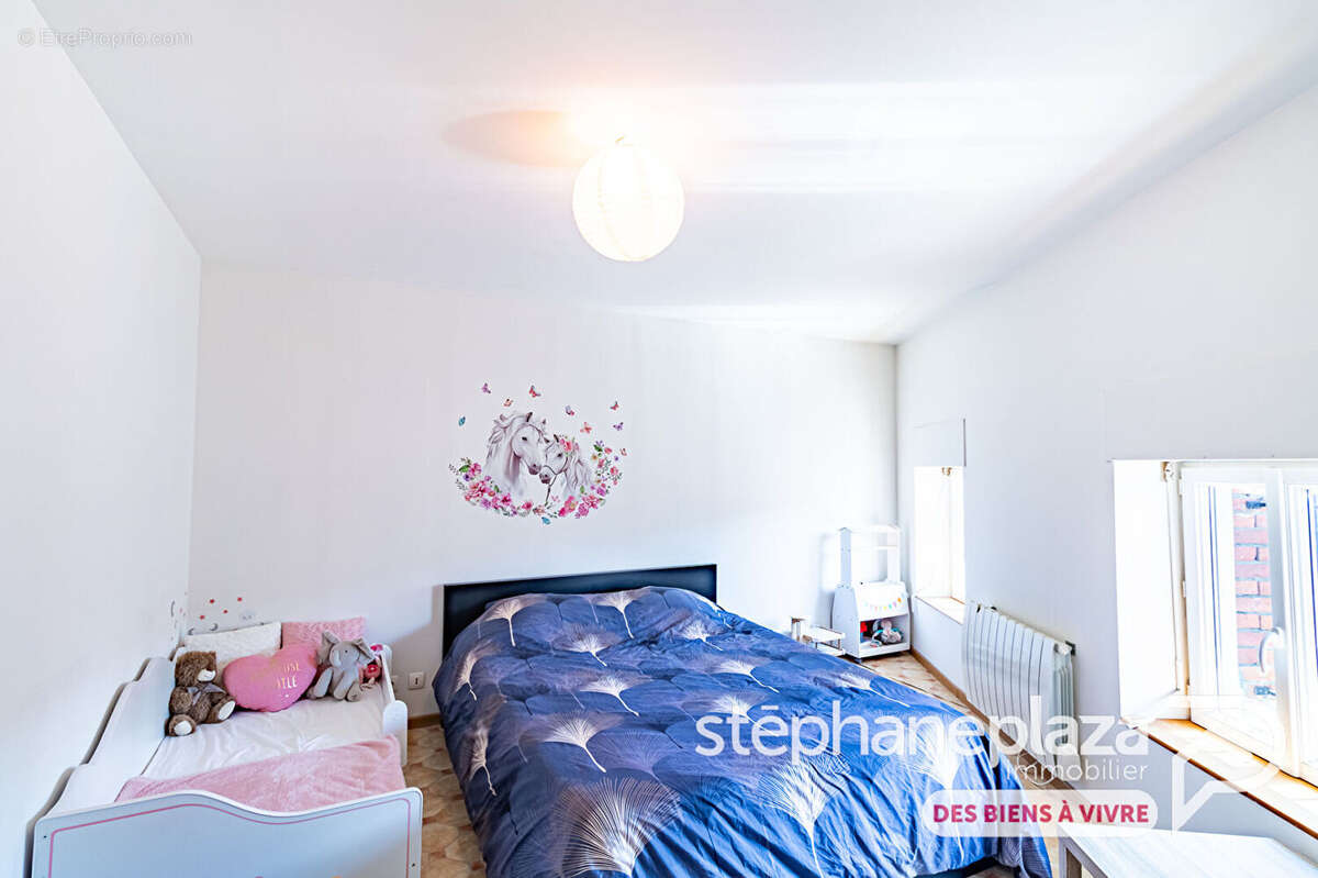 Appartement à PRIAY