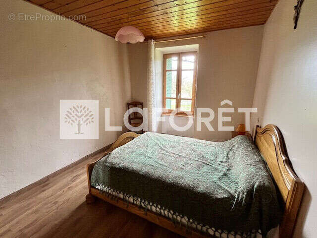 Maison à SAINT-JULIEN-DES-CHAZES