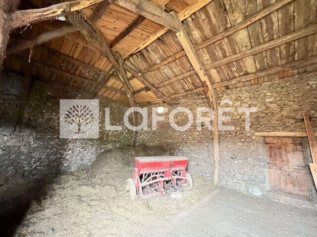 Maison à SAINT-JULIEN-DES-CHAZES