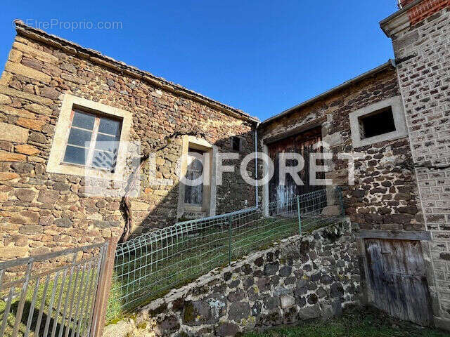 Maison à SAINT-JULIEN-DES-CHAZES