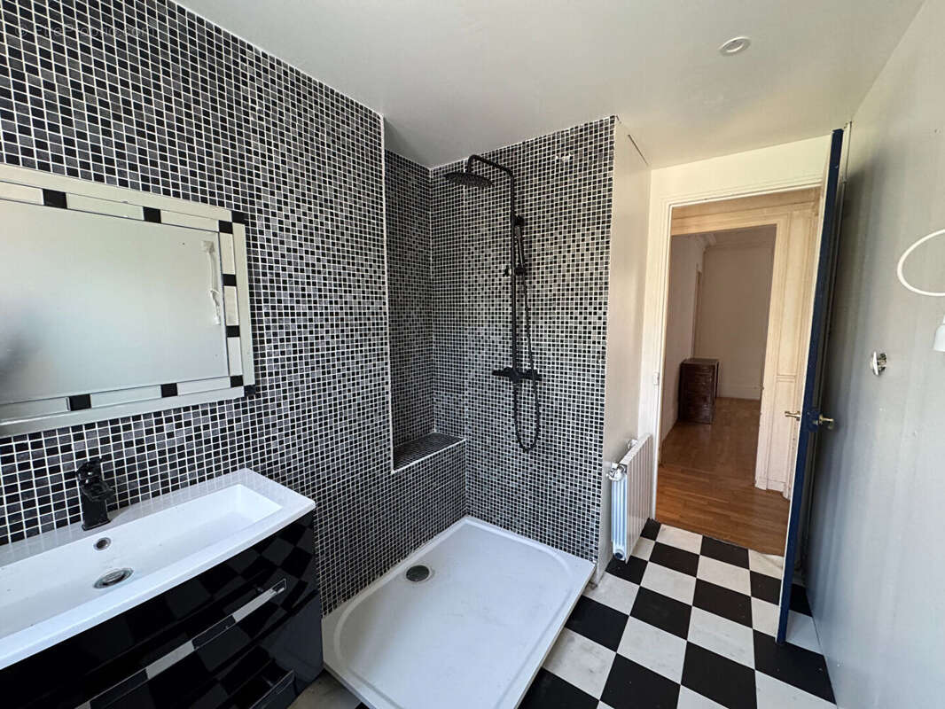 Appartement à CHAVILLE