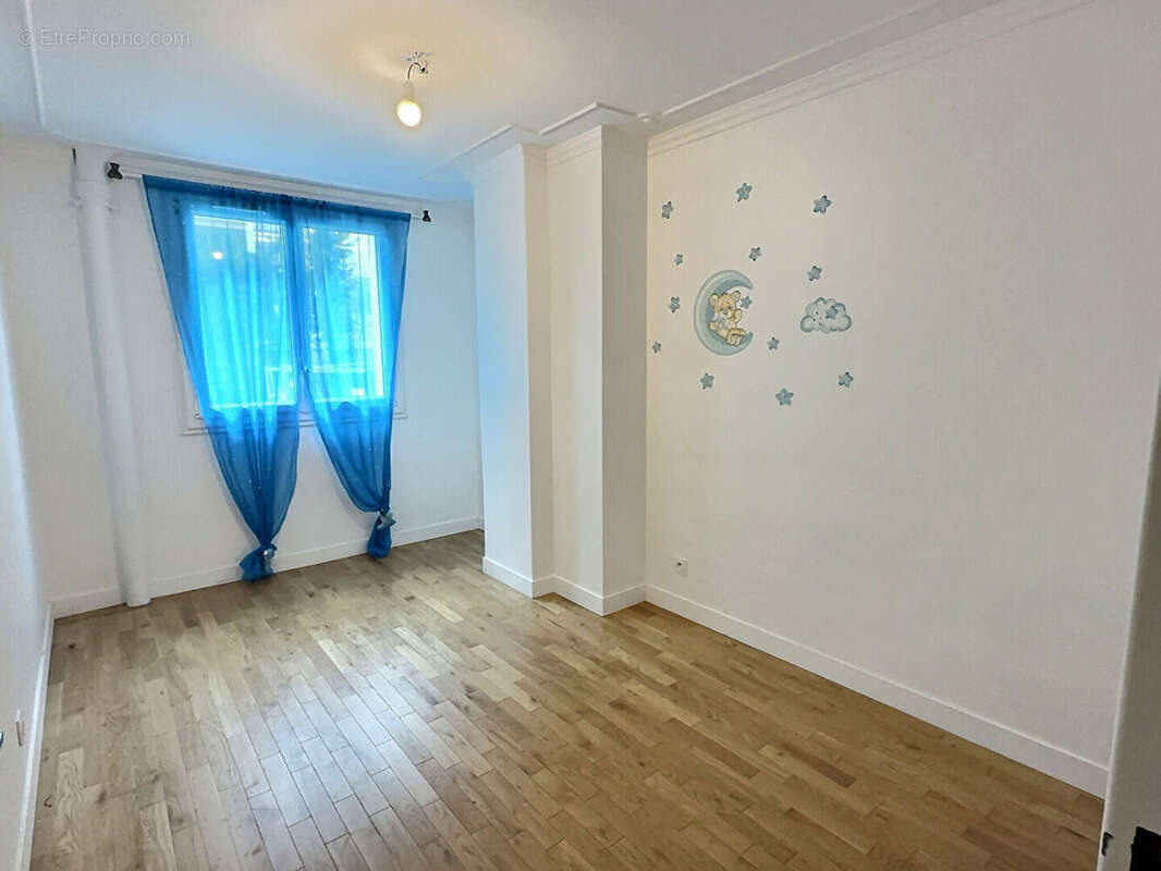 Appartement à IVRY-SUR-SEINE
