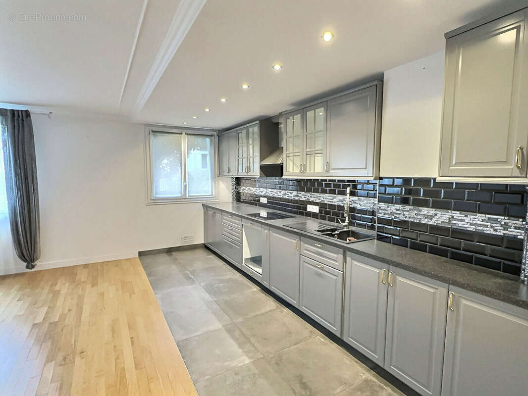 Appartement à IVRY-SUR-SEINE