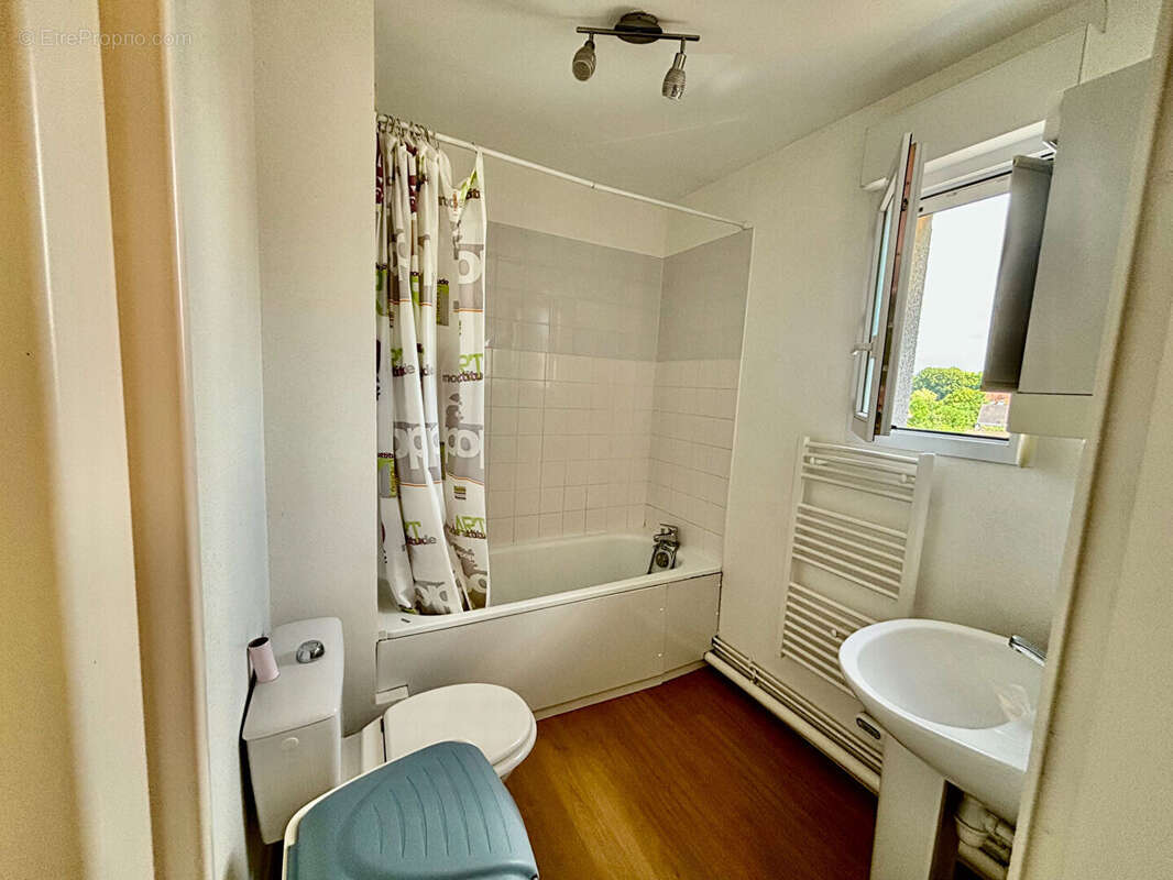 Appartement à PIERRES